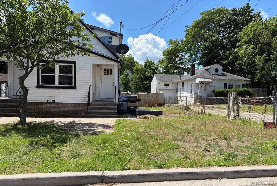 634 Hillside Court, Uniondale, NY 11553 - #3