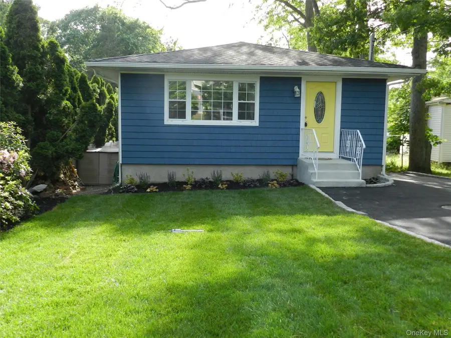 48 Rockaway Drive, Sound Beach, NY 11789 - #2