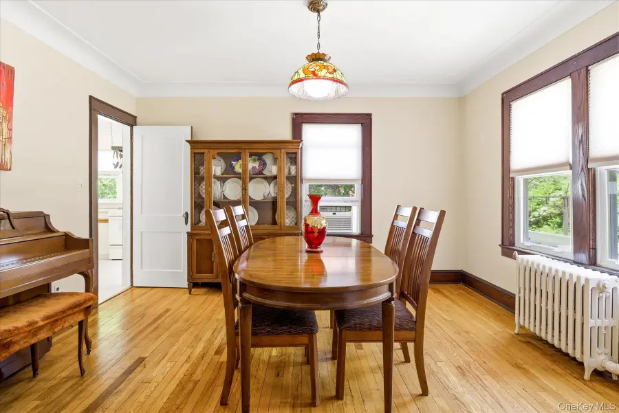 89 Lexington Avenue, Malverne, NY 11565 - #3
