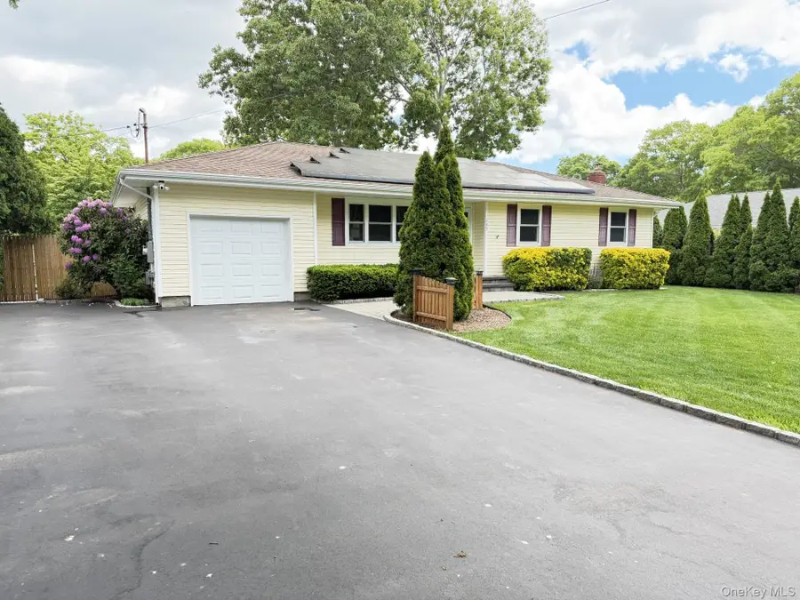 147 Hounslow Road, Shirley, NY 11967 - #2