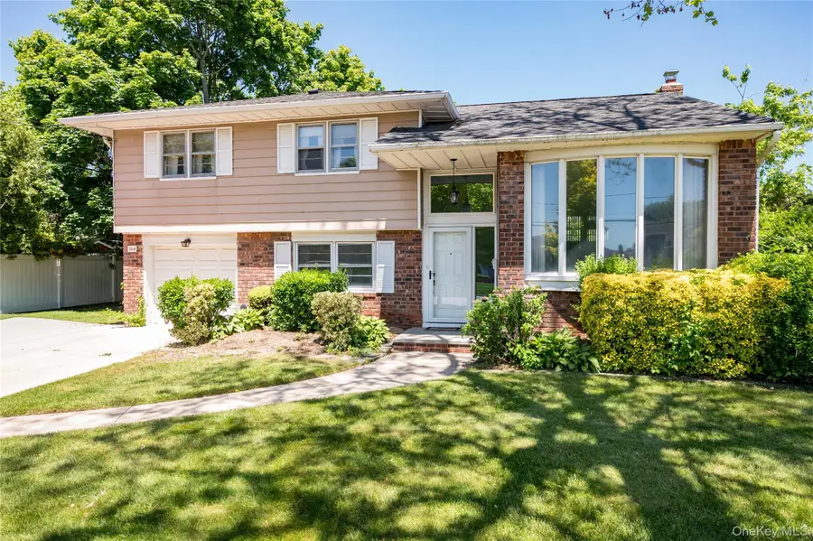 304 Violet Street, Massapequa Park, NY 11762 - #2