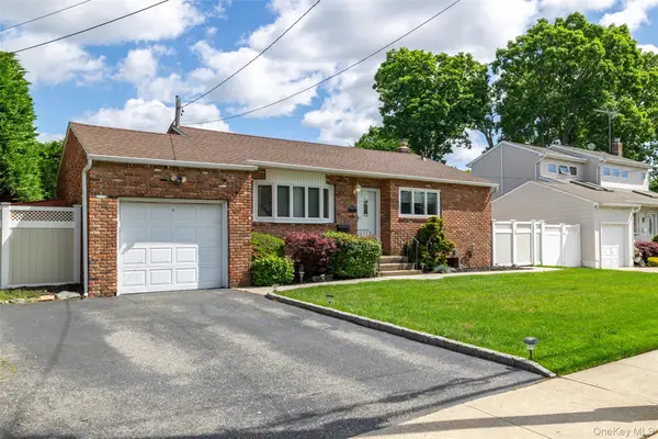 183 N Oak Street, Massapequa, NY 11758