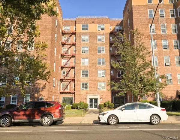 30-11 Parsons Boulevard #4O, Flushing, NY 11354