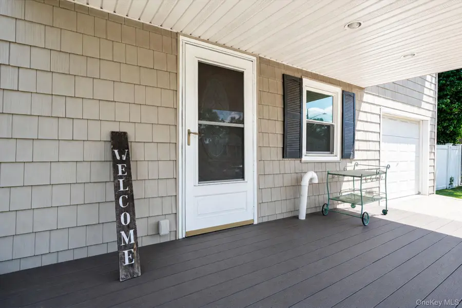 377 Montgomery Avenue, West Babylon, NY 11704 - #3