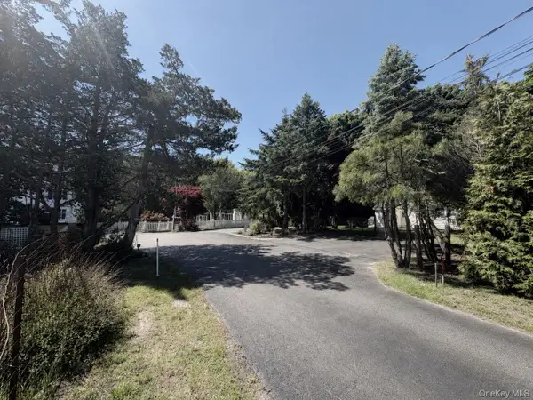 533, 531, 529 Montauk Highway, Westhampton Beach, NY 11978