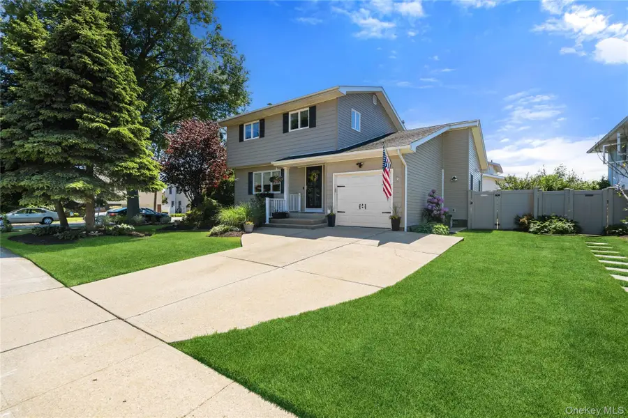 2448 Wallen Lane, North Bellmore, NY 11710 - #2