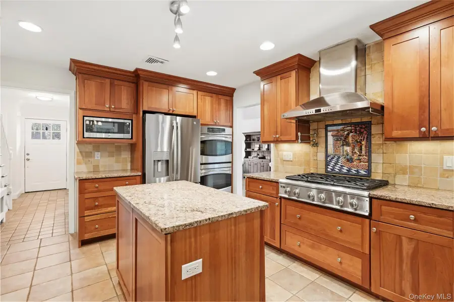 20 Lamesa Avenue, Eastchester, NY 10709 - #3