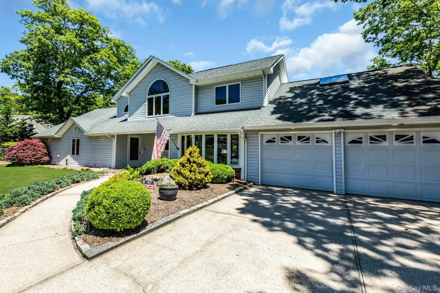 23 Campus Lane, Ronkonkoma, NY 11779 - #2