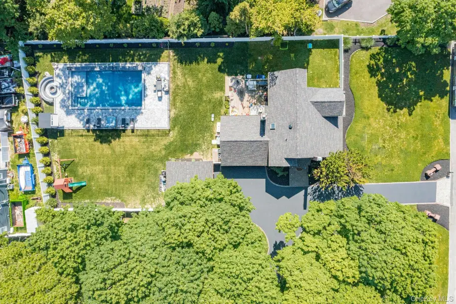 3 Moor Lane, Patchogue, NY 11772 - #2