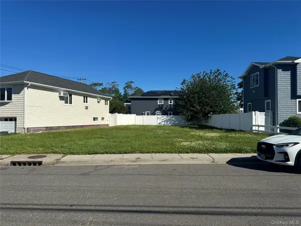 149 Carlton Court, Oceanside, NY 11572