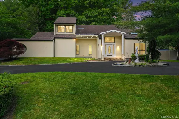 126 Bagatelle Road, Melville, NY 11747