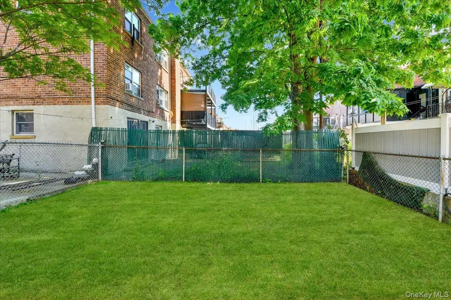 932 Neill Avenue, Bronx, NY 10462 - #2