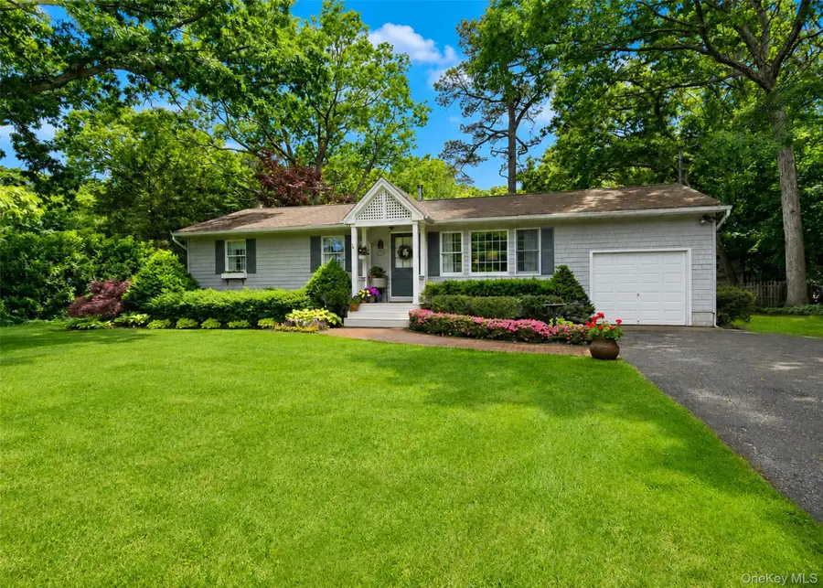 816 Blair Street, Bohemia, NY 11716 - #2