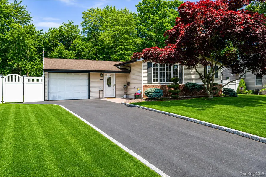 43 Dale Lane, Smithtown, NY 11787 - #2