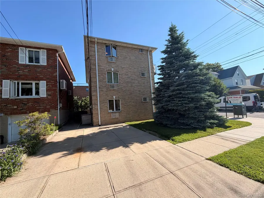6152 170th Street, Fresh Meadows, NY 11365 - #3
