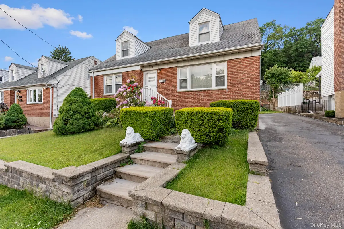 233 Woodland Avenue, Yonkers, NY 10703 - #1