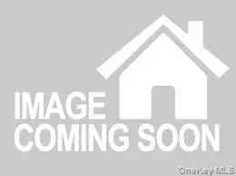 91 Grant Drive E, Valley Stream, NY 11580