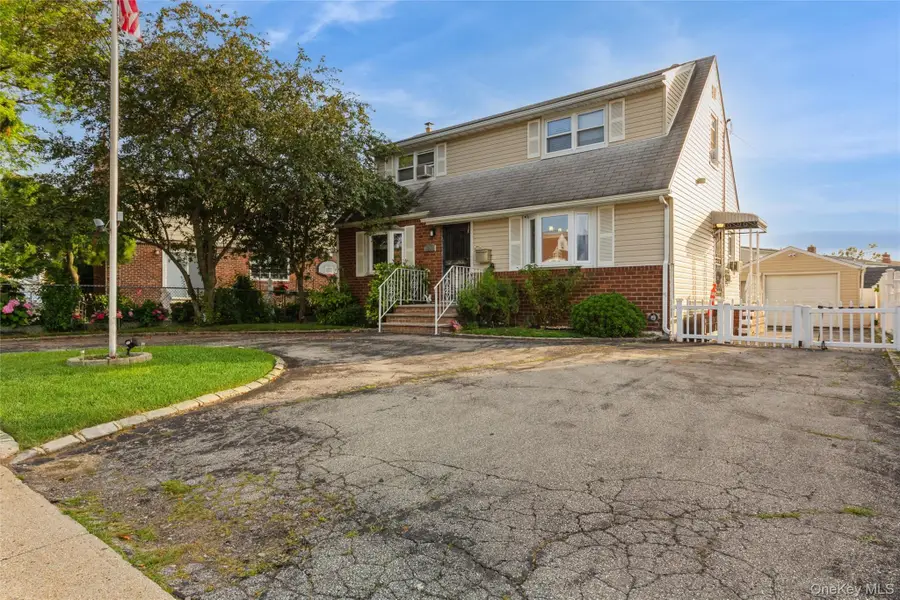 91 Grant Drive E, Valley Stream, NY 11580 - #2
