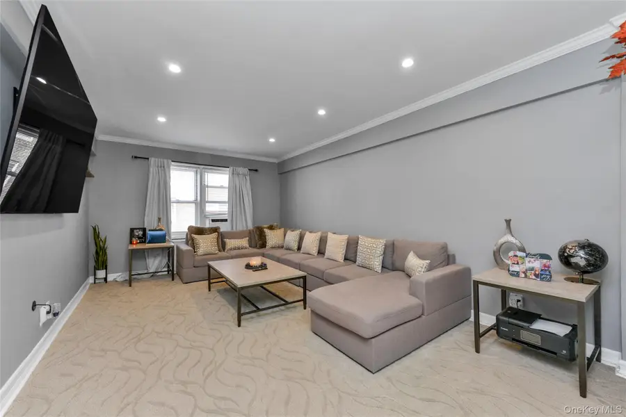 70 Locust Avenue #504B, New Rochelle, NY 10801 - #2
