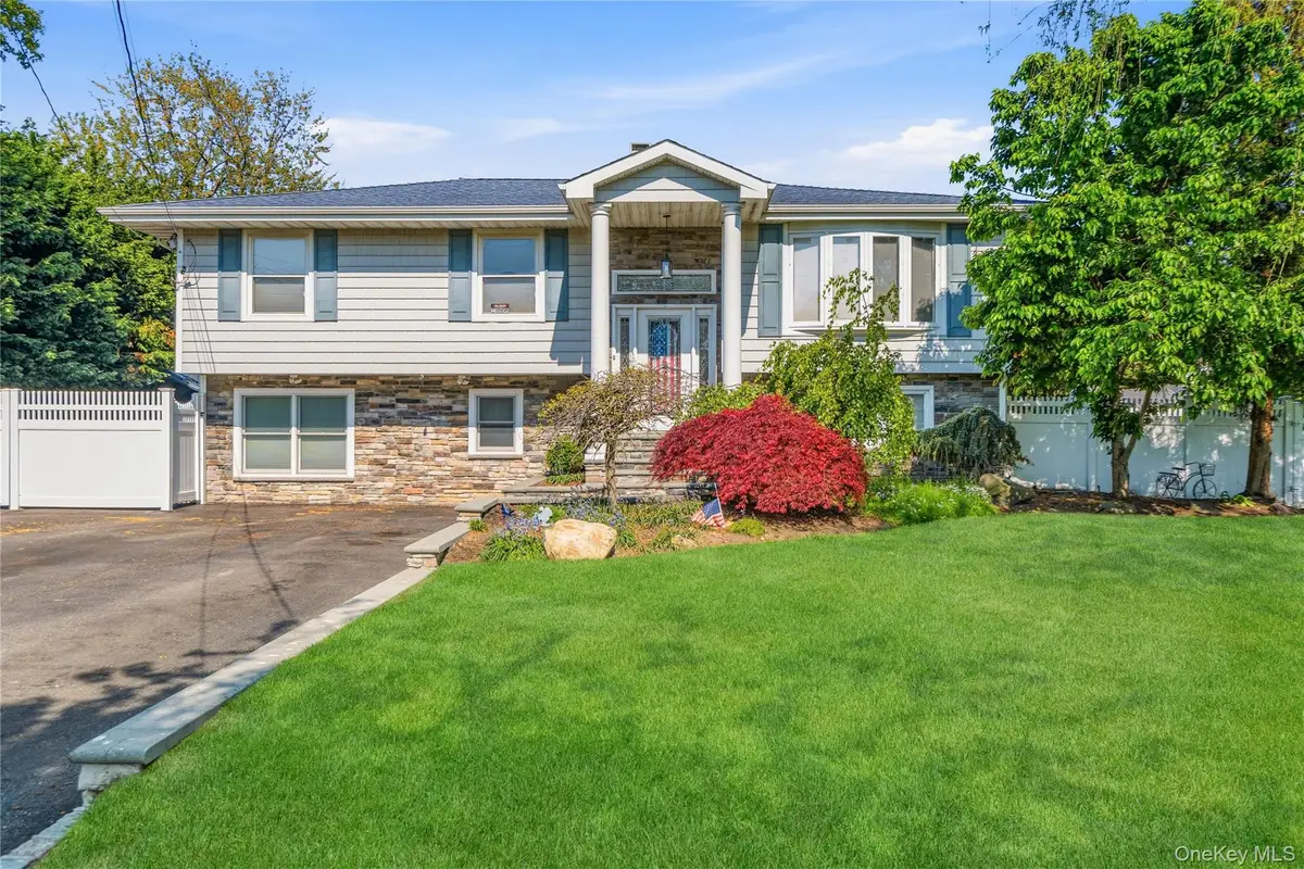 105 Sequams Lane E, West Islip, NY 11795 - #1