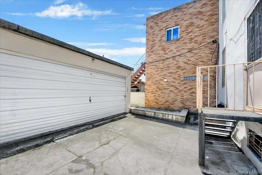 1032 Metcalf Avenue, Bronx, NY 10472 - #2