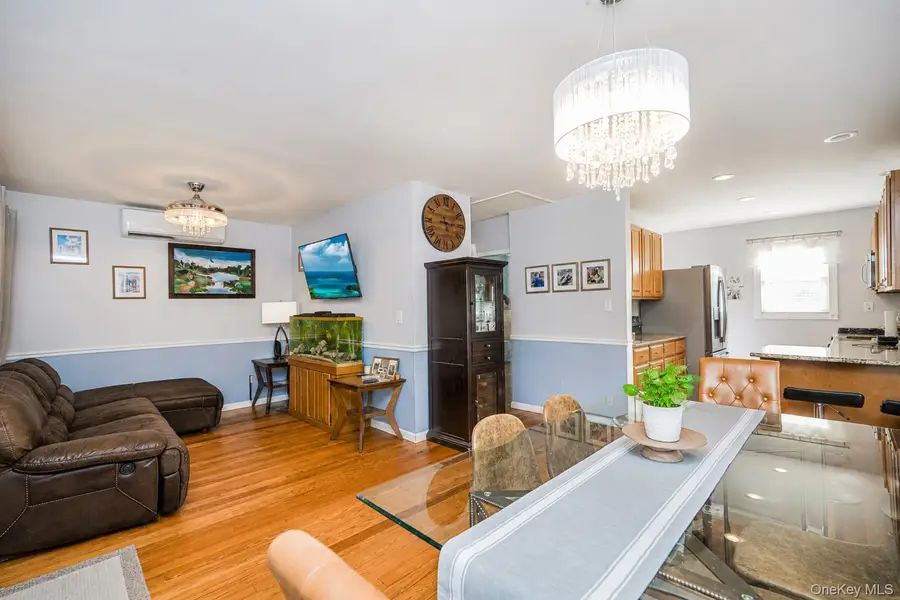 28 Weiner Street, Staten Island, NY 10309 - #3