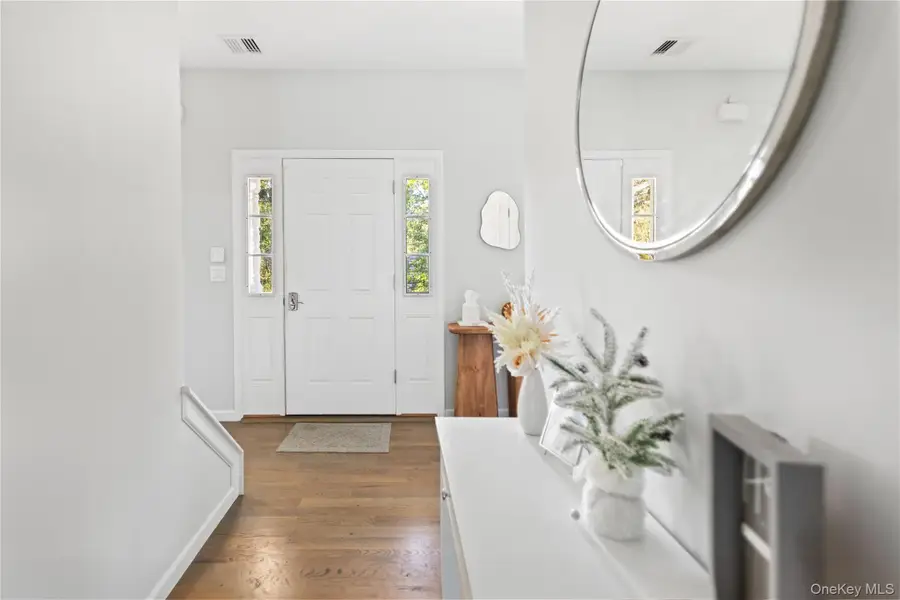 24 Belmont Road, Sound Beach, NY 11789 - #3