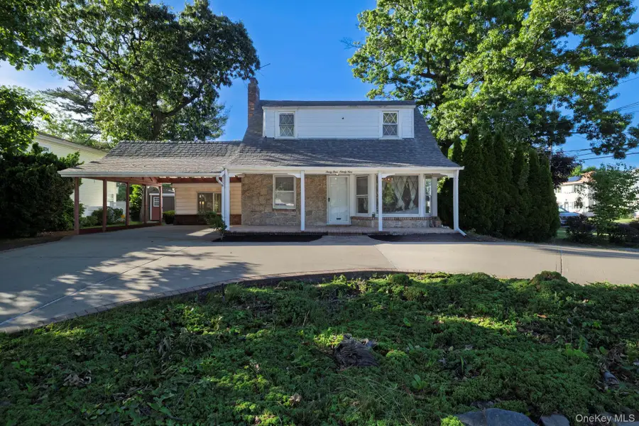 3499 Woodward Avenue, Wantagh, NY 11793 - #2