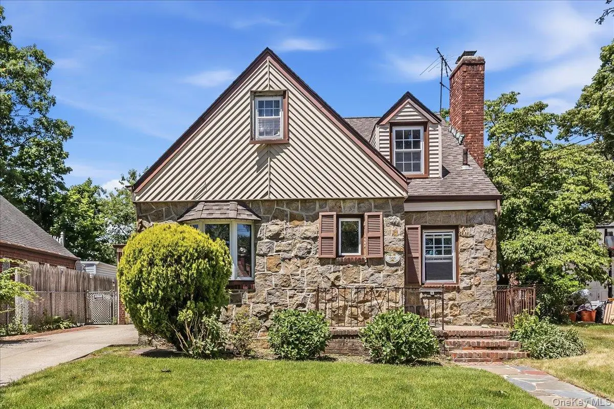 588 Adams Avenue, West Hempstead, NY 11552 - #1