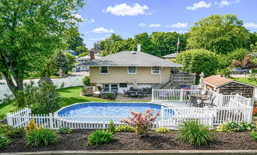 16 Lynx Lane, East Setauket, NY 11733 - #2