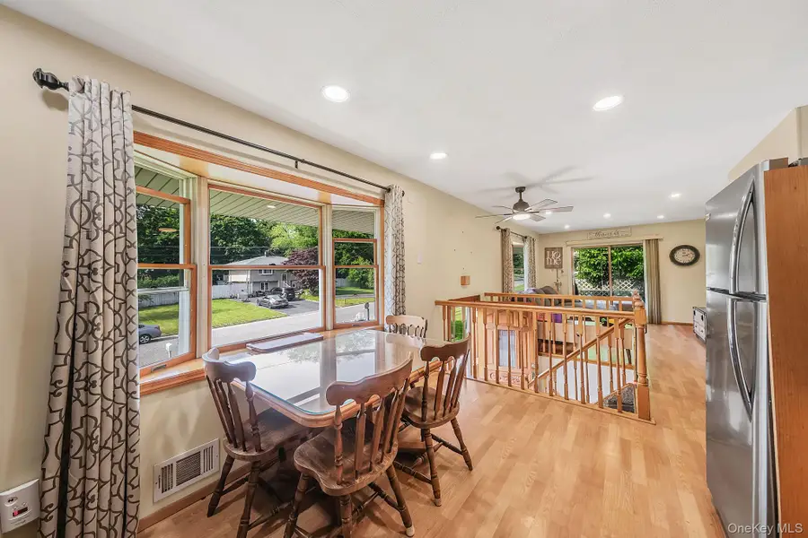 16 Lynx Lane, East Setauket, NY 11733 - #3