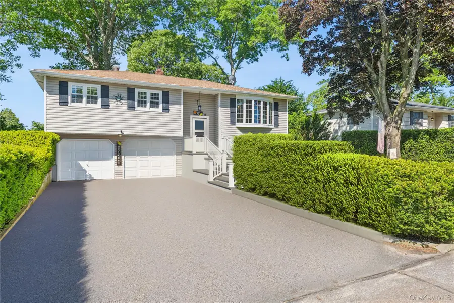 17 Joyce Drive, Riverhead, NY 11901 - #2