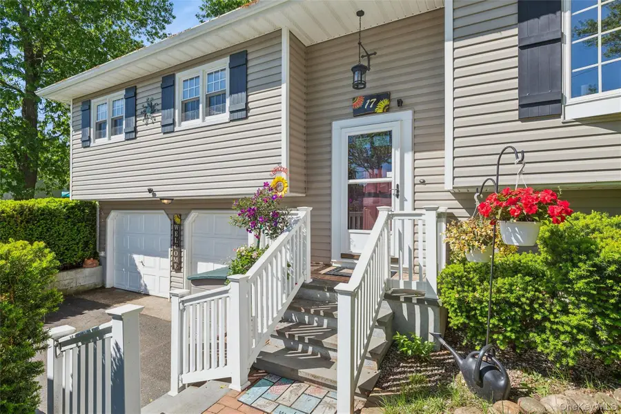 17 Joyce Drive, Riverhead, NY 11901 - #3