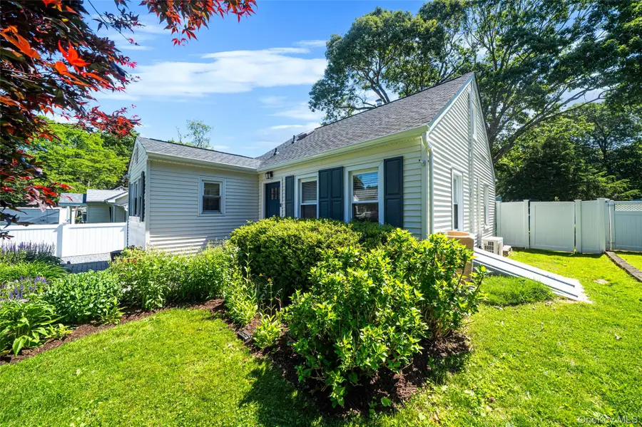7 Spruce Drive, East Northport, NY 11731 - #2