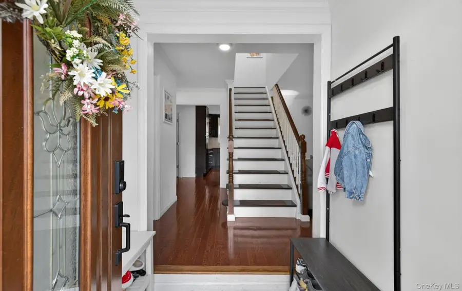 51 Chestnut Street, Westbury, NY 11590 - #3