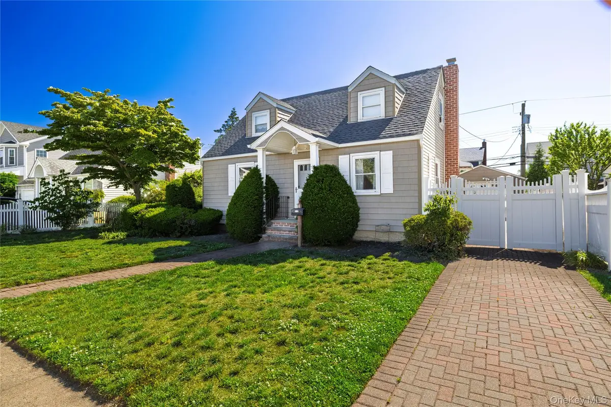 175 Lee Avenue, Hicksville, NY 11801 - #1