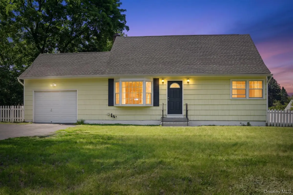 45 Sheraton Drive, Poughkeepsie, NY 12601 - #1