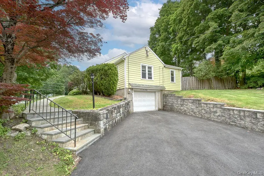 910 Linda Avenue, Thornwood, NY 10594 - #3