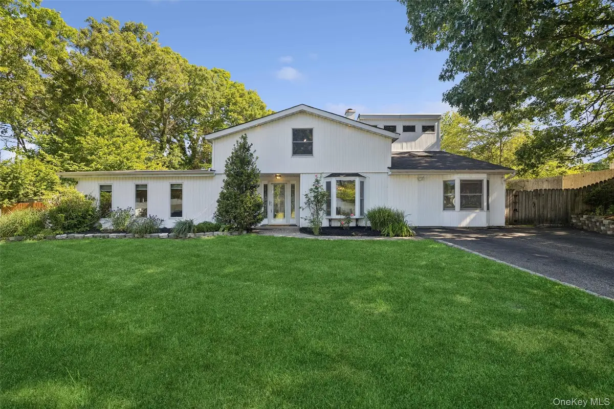 5 Grendon Lane, Farmingville, NY 11738 - #1