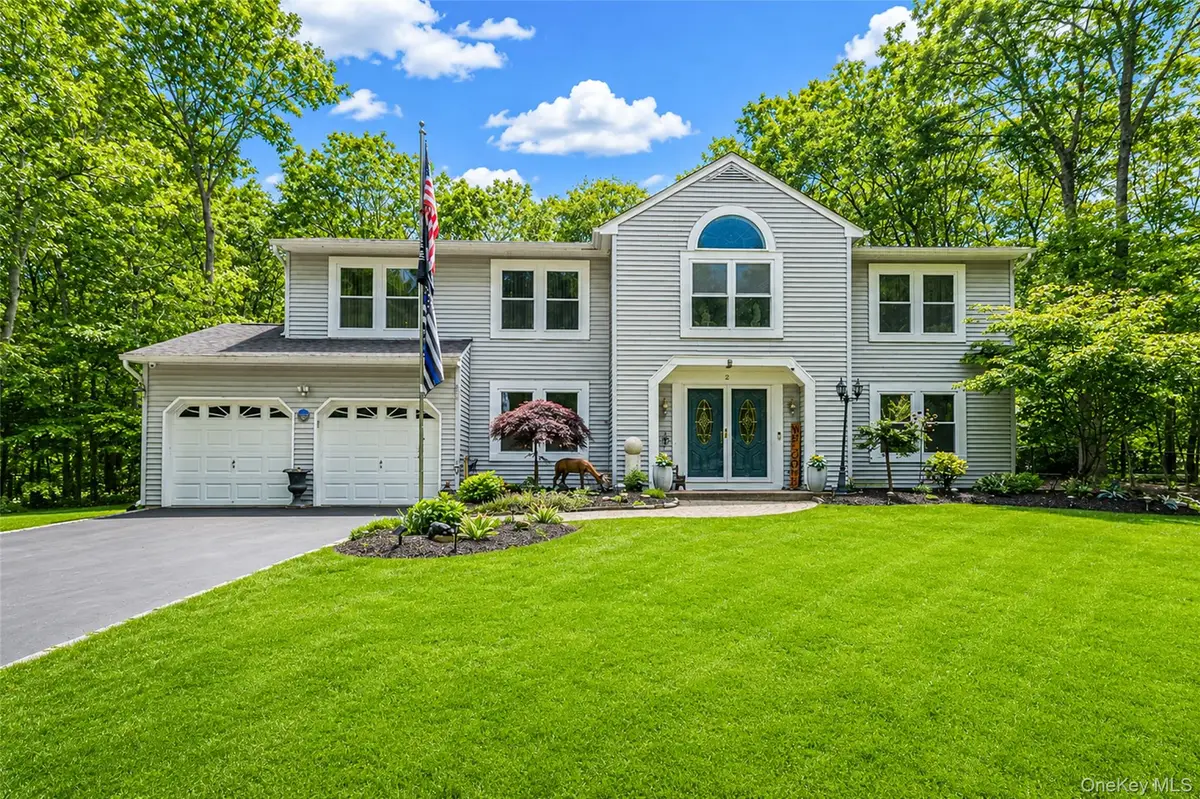 2 Barbara Anne Street, Manorville, NY 11949 - #1