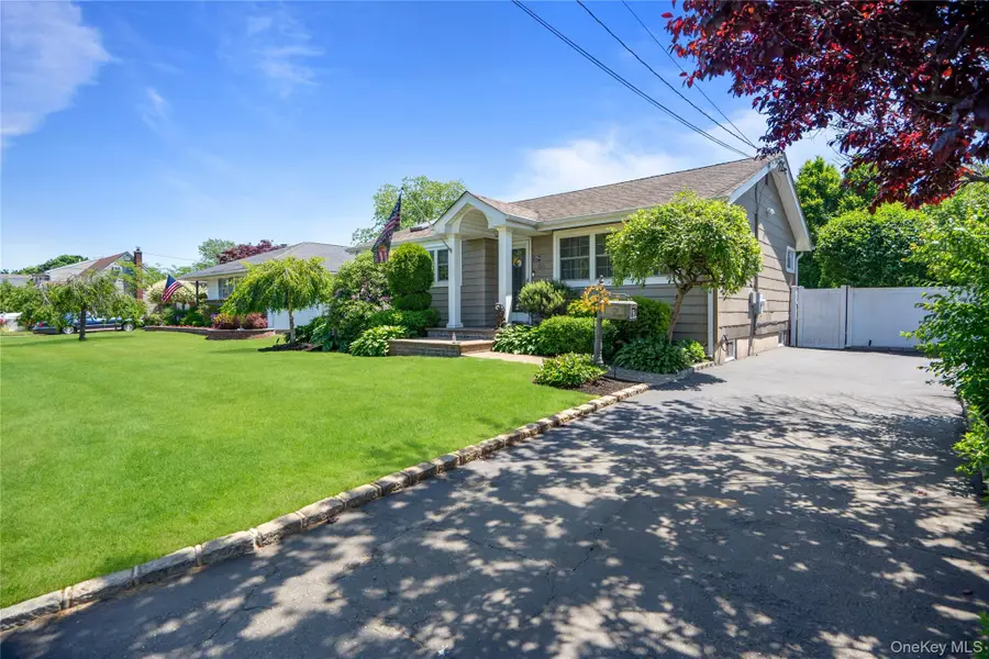 86 Claremont Avenue, West Babylon, NY 11704 - #2