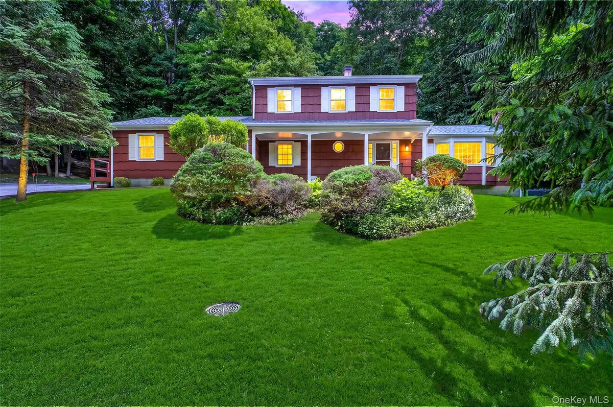 1096 Sunset Street, Yorktown Heights, NY 10598 - #1