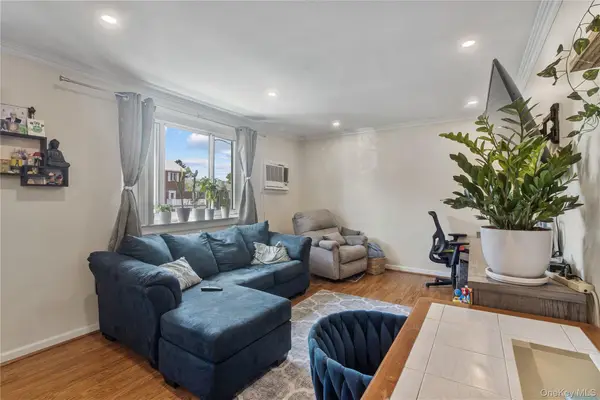 73-11B 263 #B, Glen Oaks, NY 11004