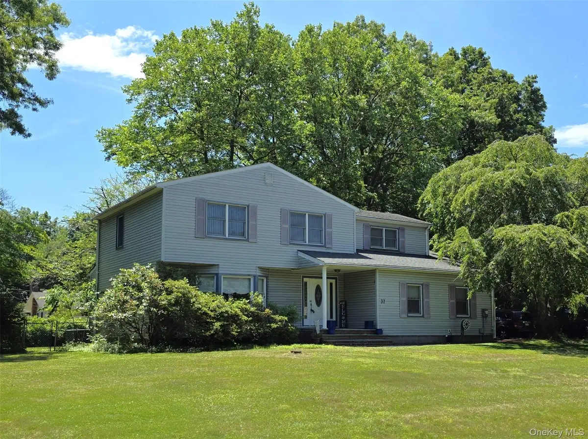 37 Dogwood Hollow Lane, Miller Place, NY 11764 - #1