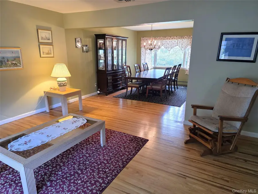 37 Dogwood Hollow Lane, Miller Place, NY 11764 - #3