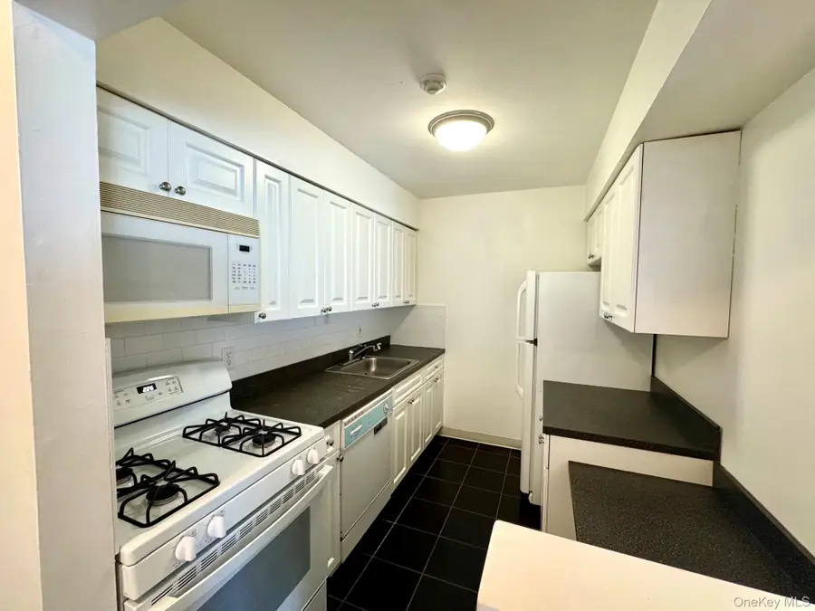 71 Pointe Circle S #71, Coram, NY 11727 - #2