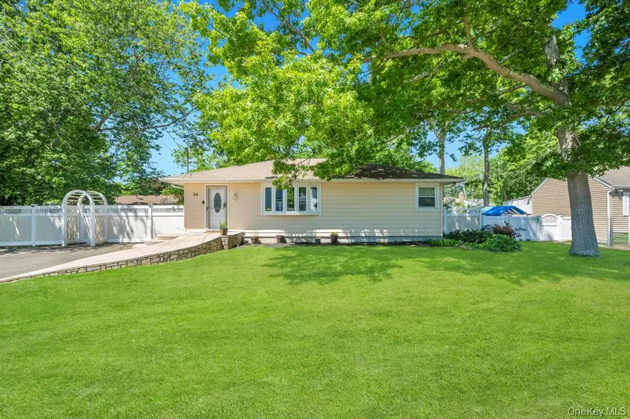 34 Windus Drive, Shirley, NY 11967 - #2