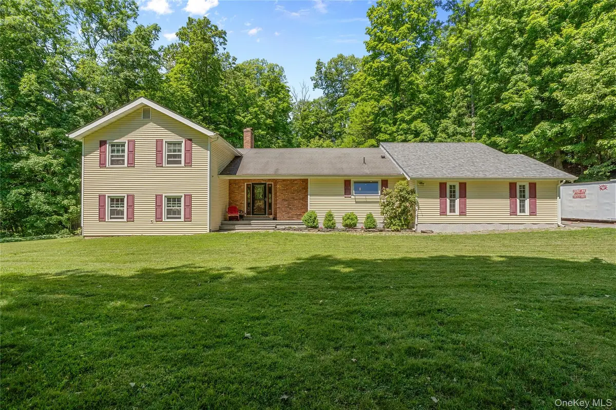 21 Straub Drive, Pleasant Valley, NY 12569 - #1