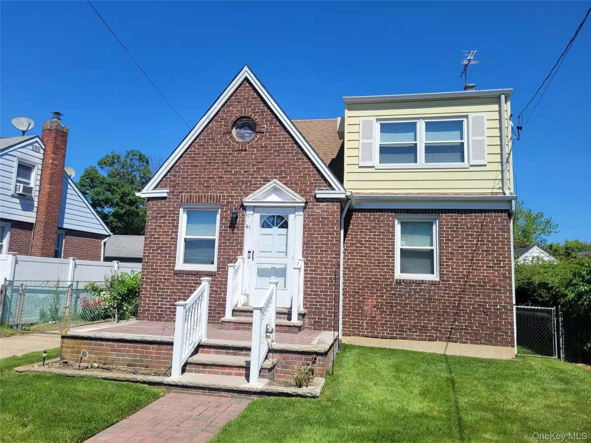 41 Nassau Boulevard, West Hempstead, NY 11552 - #1