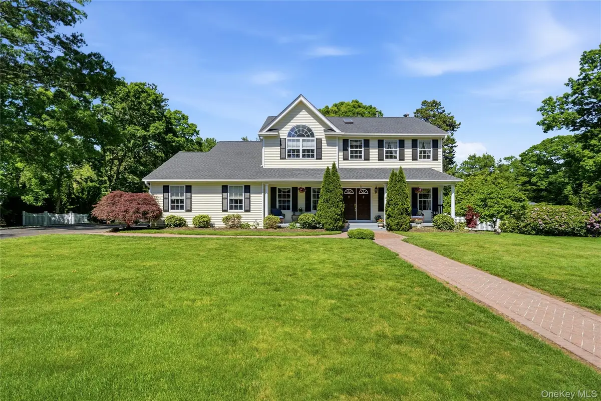 9 Ridgefield Drive, Shoreham, NY 11786 - #1